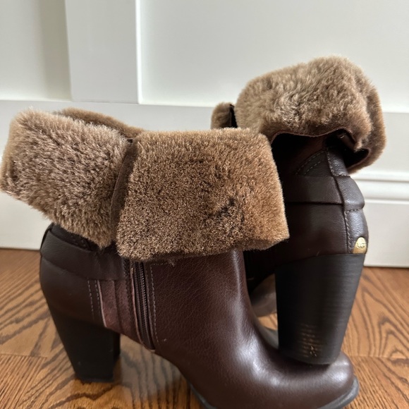 UGG - Picture 5 of 6